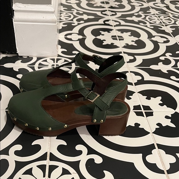 Women's Green Leather T-Strap Clog Mules - Picture 2 of 5